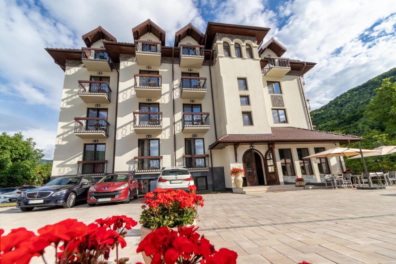 River Hotel & Spa Кэлимэнешти Экстерьер фото