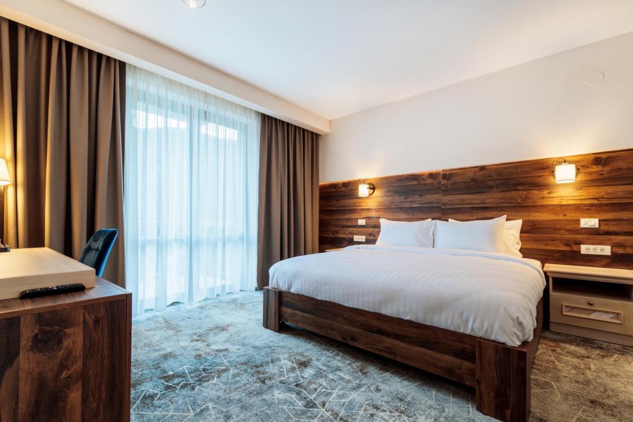 River Hotel & Spa Кэлимэнешти Экстерьер фото
