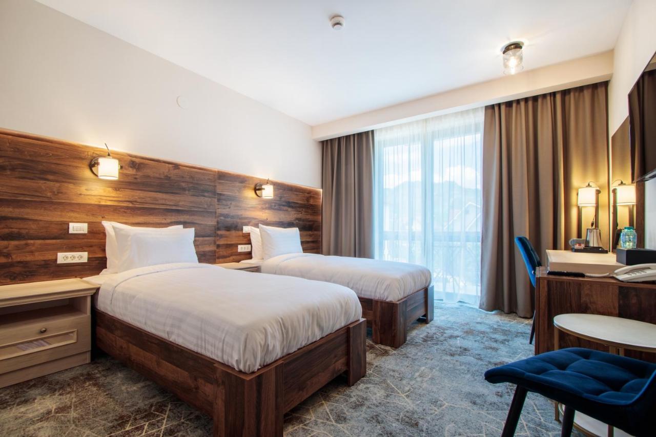 River Hotel & Spa Кэлимэнешти Экстерьер фото