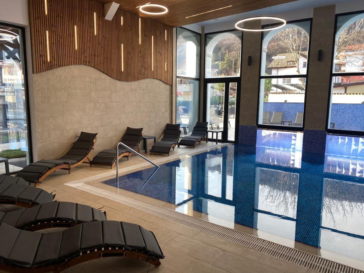 River Hotel & Spa Кэлимэнешти Экстерьер фото